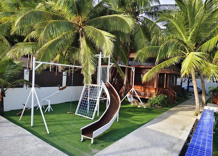 J'S Palm Beach Resort
